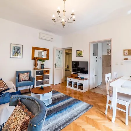 Apartment Aquileia Pula